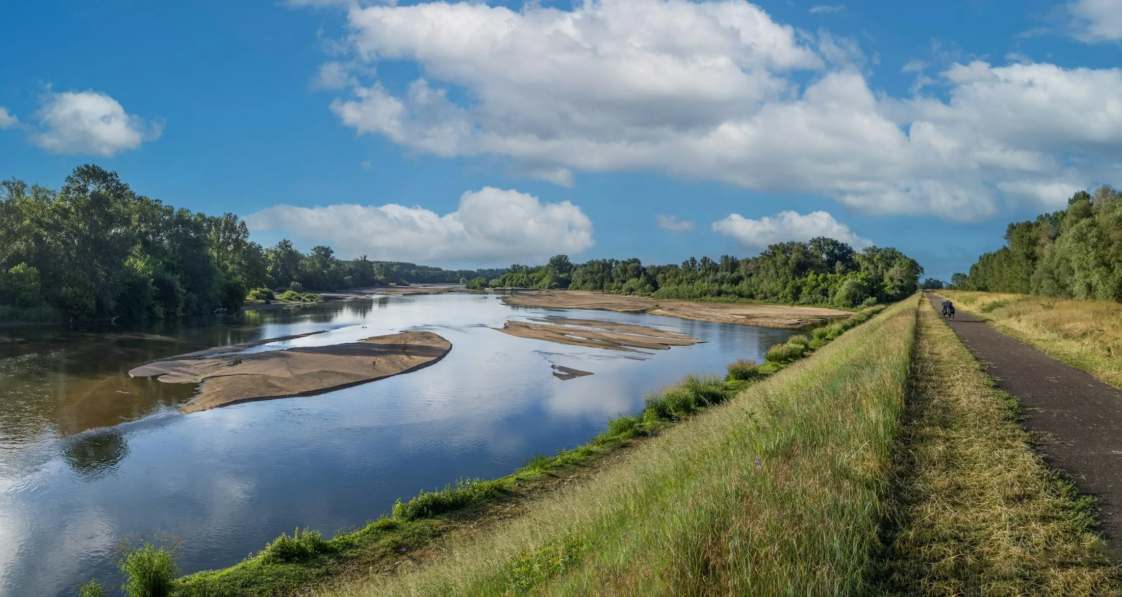 La Loire et ses bancs de sable, entre Angers et Saumur